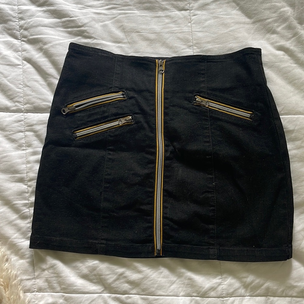 CARMAR Black Zipper Skirt
